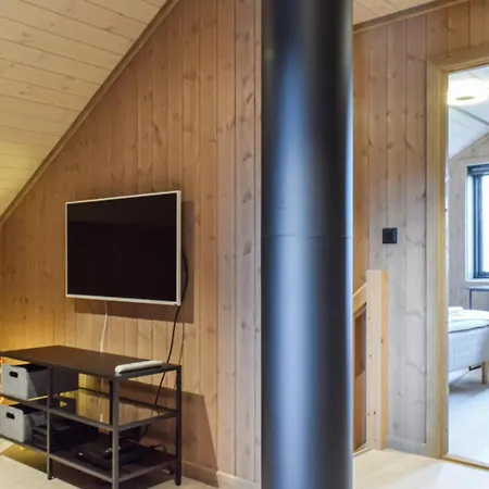 Stunning In Vatnestrom With Sauna Feriehus *